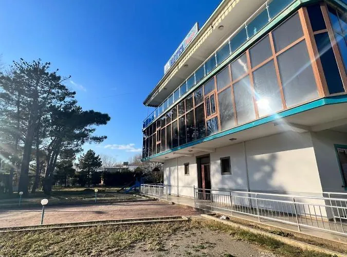 Kamberi Hotel & Apartments 2