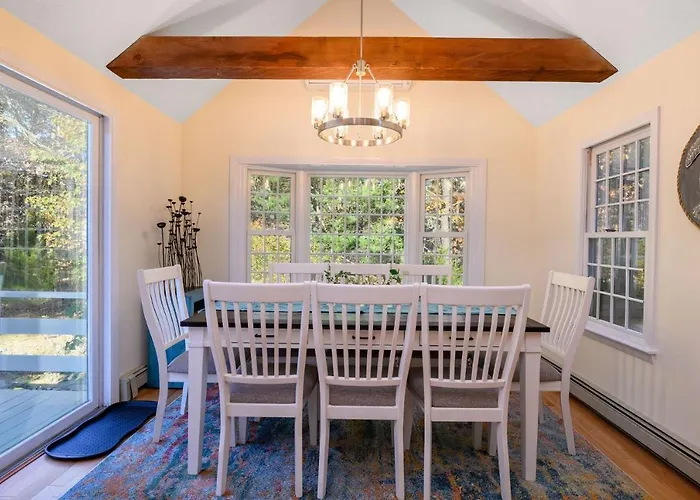Turtle Dreams: Cozy Cape Cod Bayside Retreat