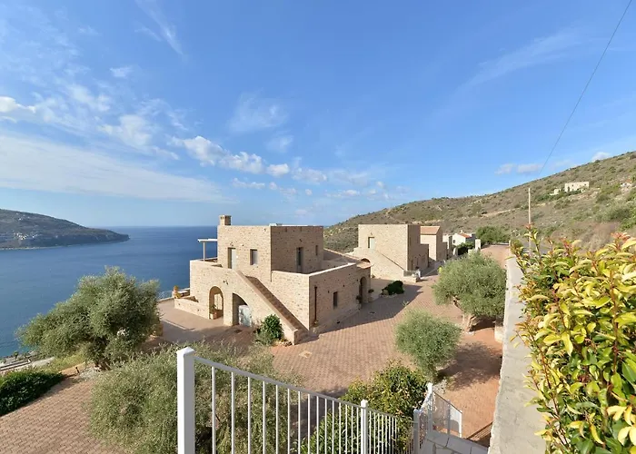 Akrolithi Boutique Hotel & Suites