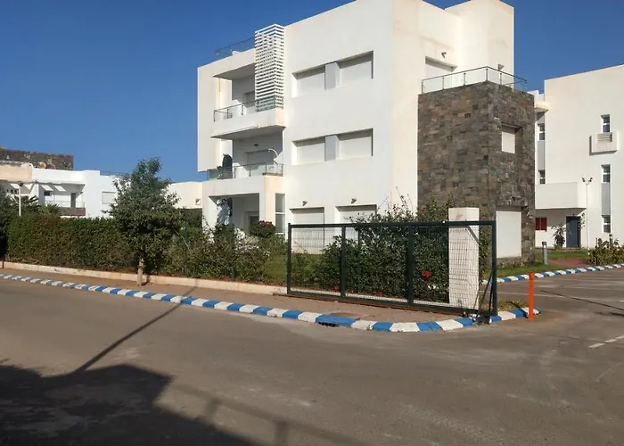 Perla A 200 M De La Plage