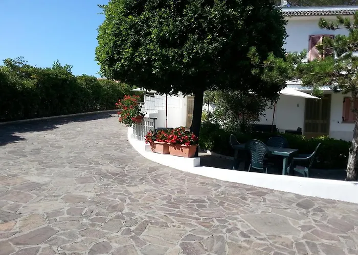 Appartamento in Villa Valentini, Fronte mare, Giardino e parcheggio privato, WIFI, dotato di tutti i confort, nel Golfo di Gaeta