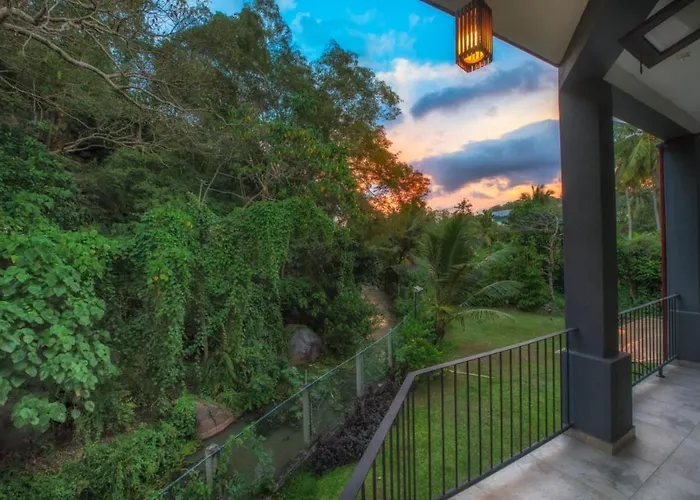 Sol Y Mar - Unawatuna