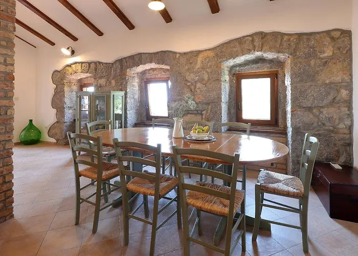 Villa Fani With Jacuzzi