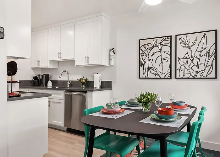 East Village Arts District, King Suite With Sofa Bed Nrp26-02357