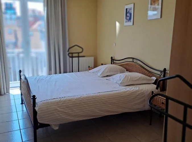 Appartement Zeedijk Heist Met Garage