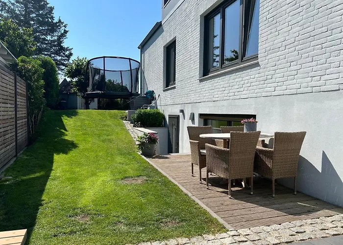 Dock 8 Strande: 50M Bis Zum Strand U. Der Promenade