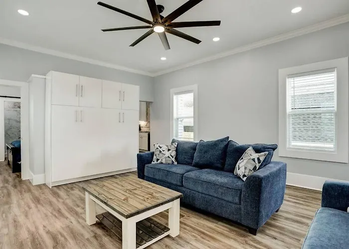 Renovated Beach Bungalow!