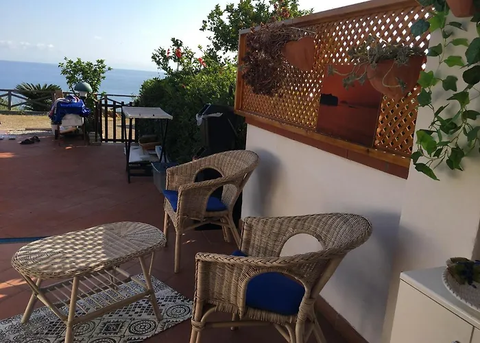 Hibiscus Apartment-casa per le vacanze vicino tropea
