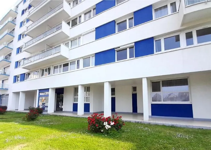 Studio plage, vue mer et dragon, garage pour moto