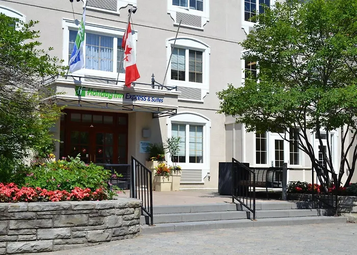 Holiday Inn Express & Suites Tremblant By Ihg