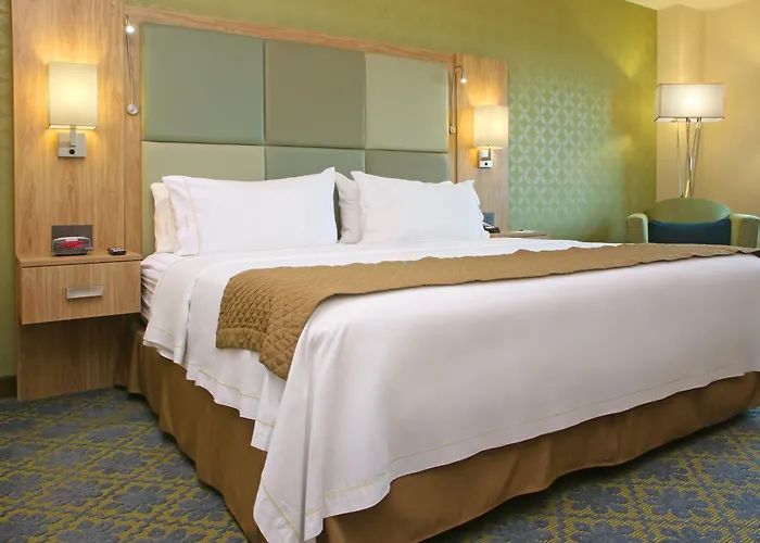 Holiday Inn Express & Suites Cuernavaca By Ihg