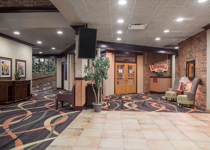 Holiday Inn & Suites St. Cloud By Ihg