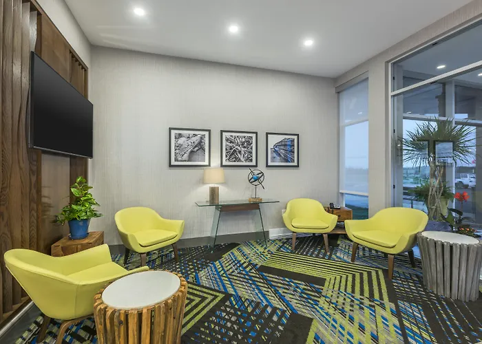 Holiday Inn Express & Suites Moncton By Ihg