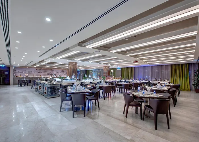Remal Hotel & Villas Al Dhannah City