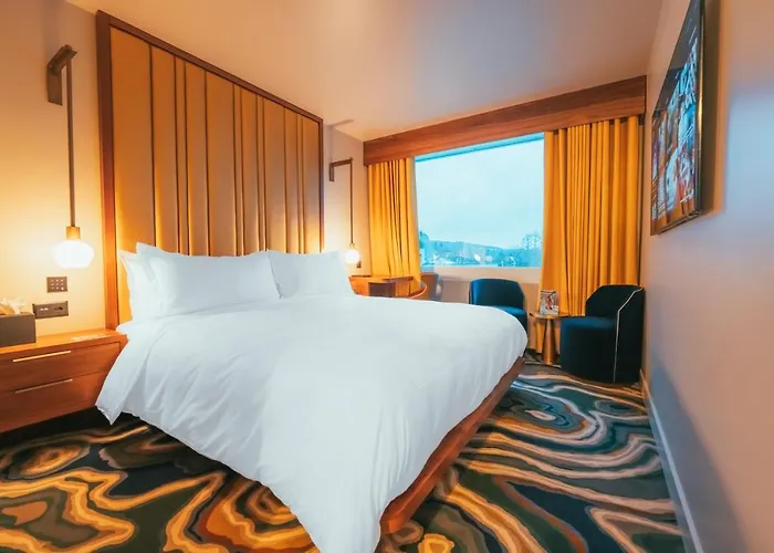 Superior East Wing Rooms By Five Zurich