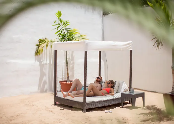 Coral Suites & Spa - Adults Only