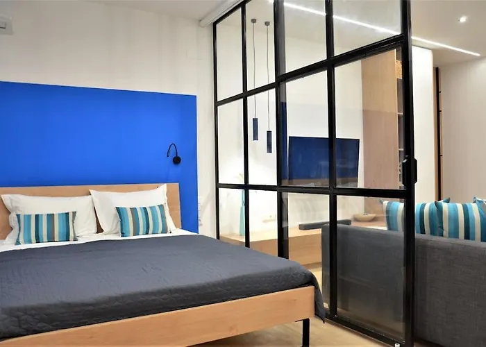 Luxurious City Apartment With Sea View - Lite Blue