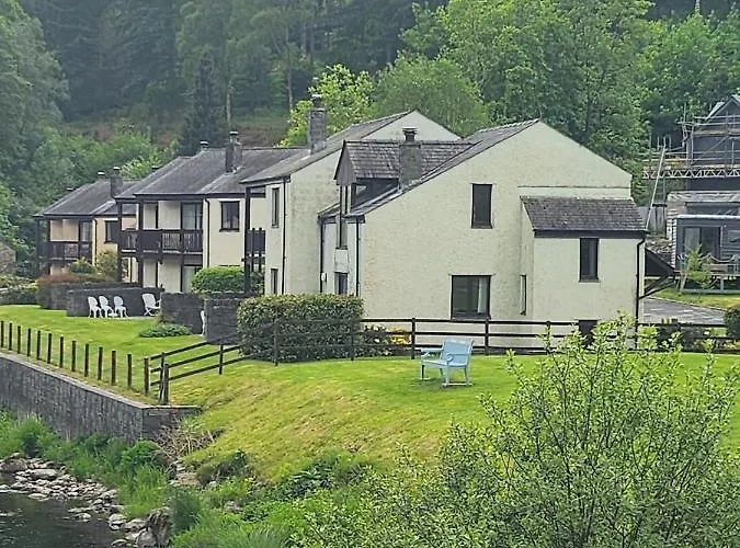 Lakeland Village