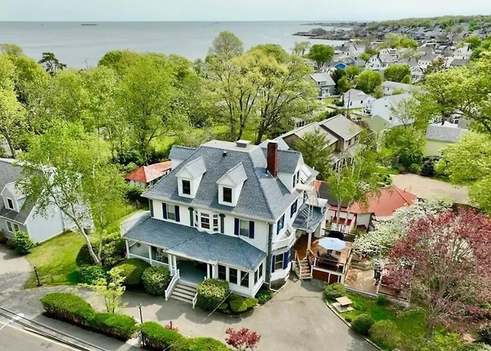 Experience Classic New England-Walk To Beach&Shops