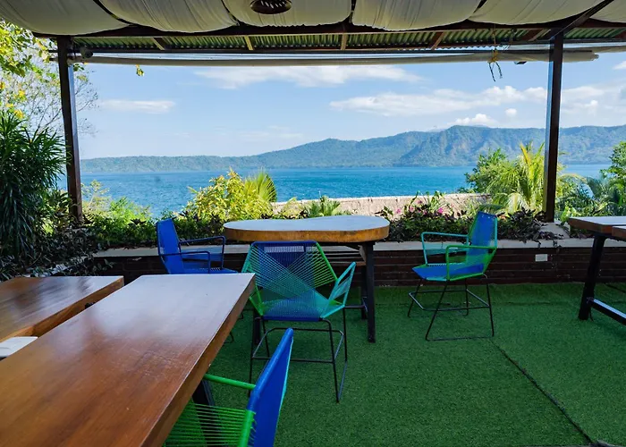 Paradiso Lakeside Resort