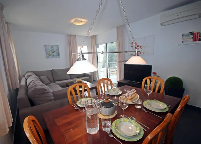 Villa Can Bella, 15 Minuten Zum Strand, Air Conditioning Is Not Included