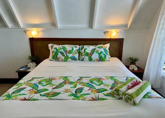 Paradise Cove Lodge