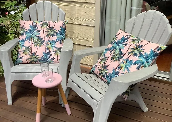 Bermagui Bay Beach House - Bungalow - Pet Friendly, In The Heart Of Bermagui