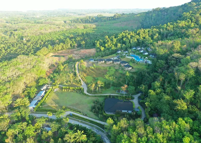 Khaolak Blue Sky Villa
