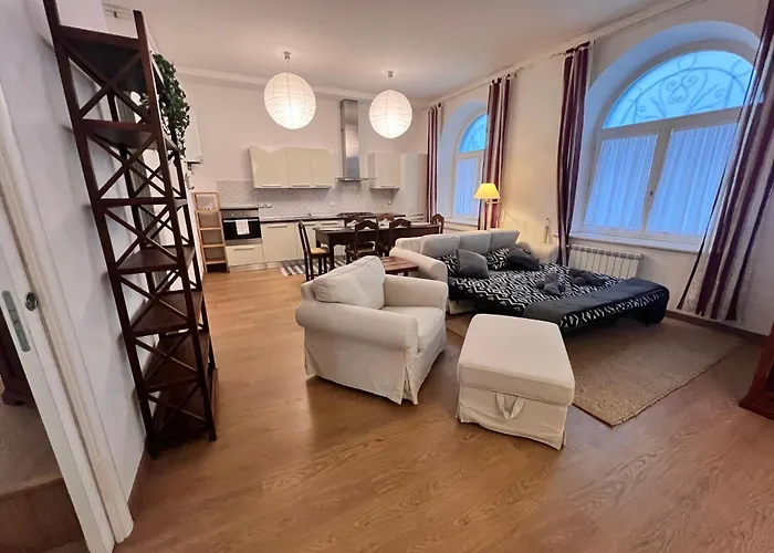 Loft With Private Parking
