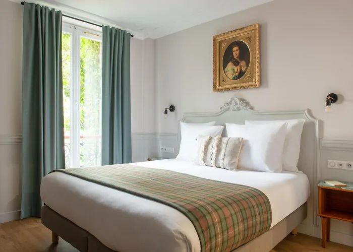 Hôtel De La Porte Dorée Parigi