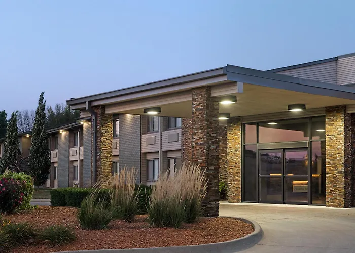 Carrollton Hotel