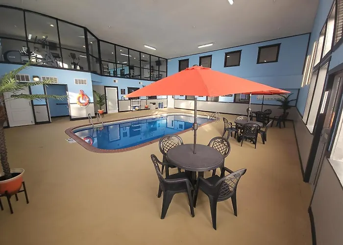 Riverview Inn & Suites, An Ascend Collection Hotel Rockford