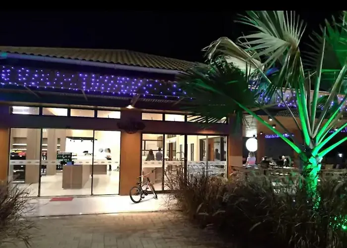 Dom Pedro Laguna Beach Resort & Golf