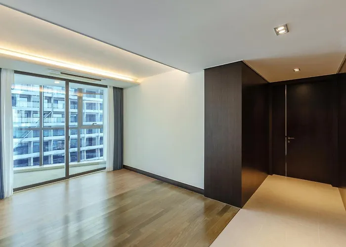 Pale De Cz Condo