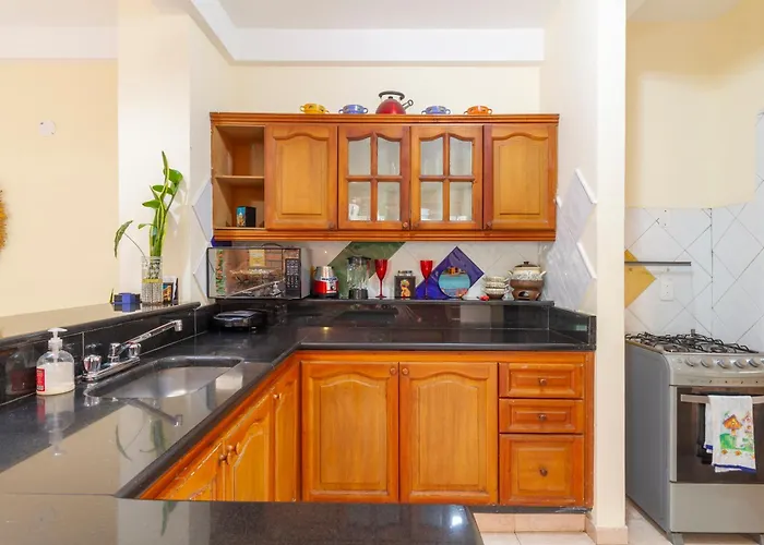 Hostal Cartagonova - Habitaciones Privadas Y Amplias Cerca A Zonas Turisticas