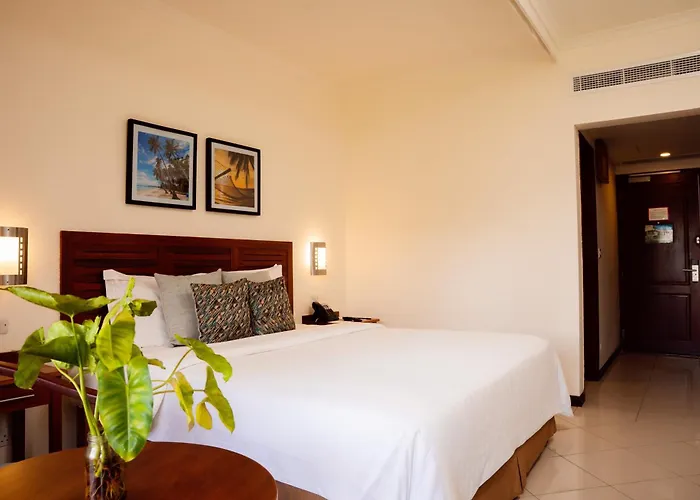 White Sands Hotel