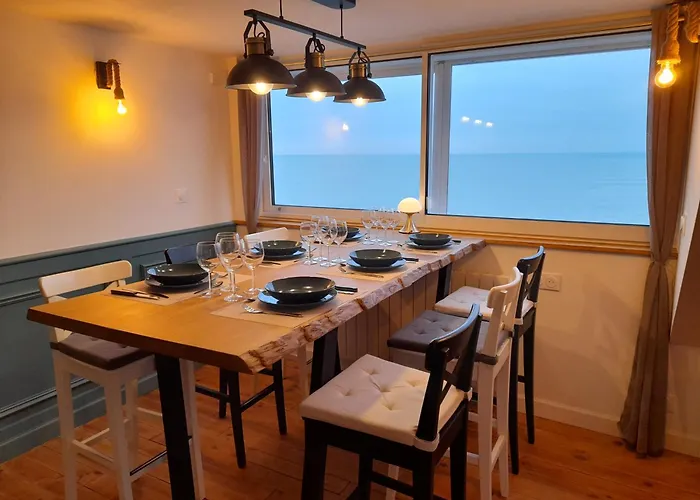 Le JUGUILI 46m2 en front de Mer - 4 personnes - animaux OK - Entièrement rénové - Haut de gamme - wifi