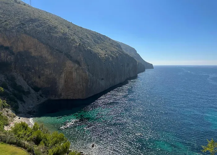 DIVINO LUC, frente a la Cala Racó del Corb