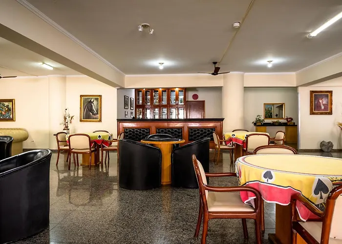 Rovi Plaza Hotel