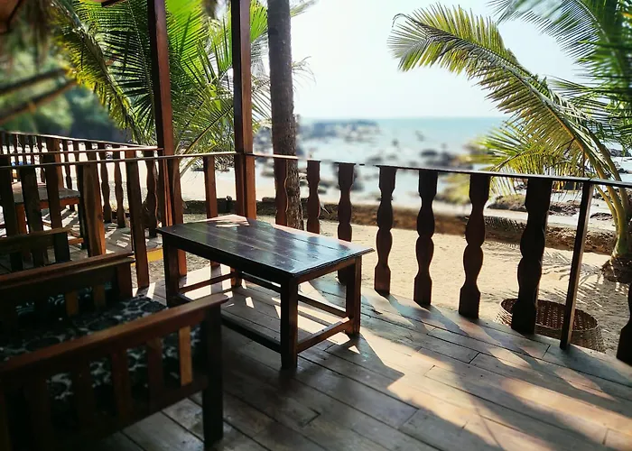 Sea Front Cottage Little Khola