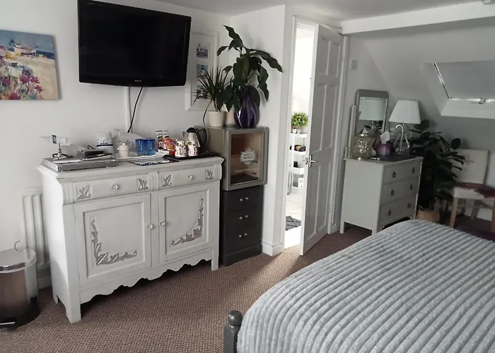 Marjune Guest House