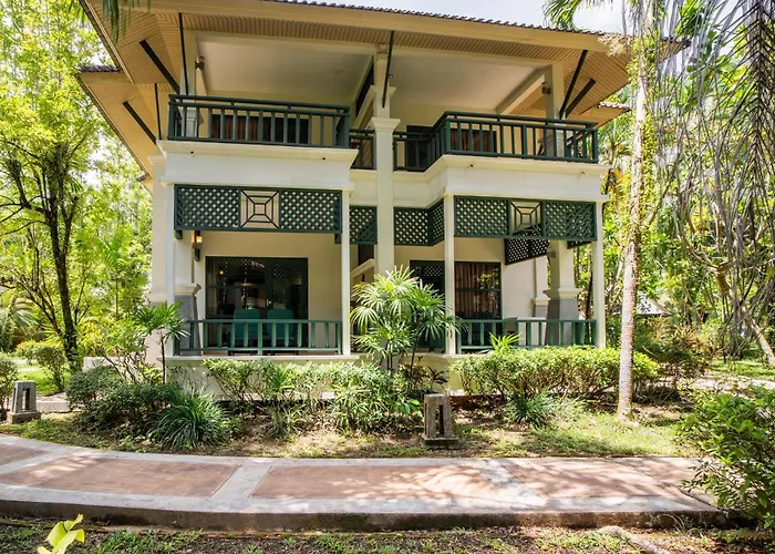 Baan Khaolak Beach Resort
