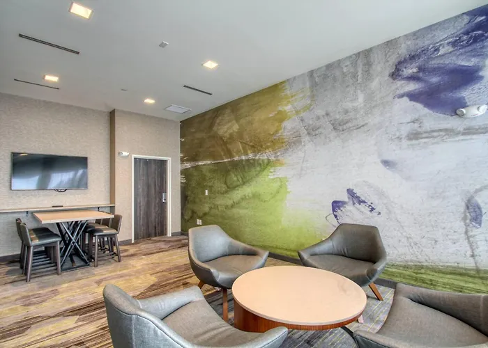 Courtyard By Marriott Fargo