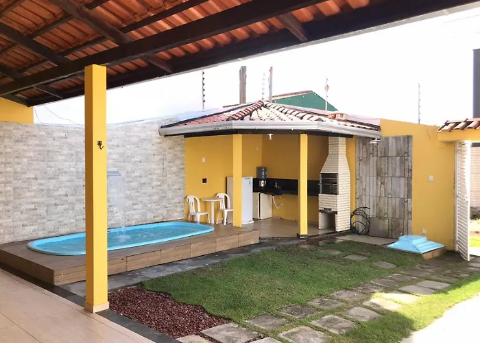 Casa Amarela na Praia de Guaibim-Taquari