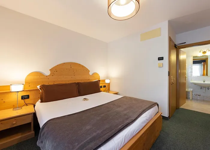 Flos Hotel