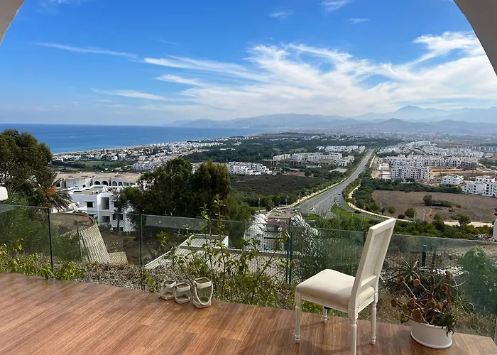 Skyline & Sea Getaway Villa Apartment