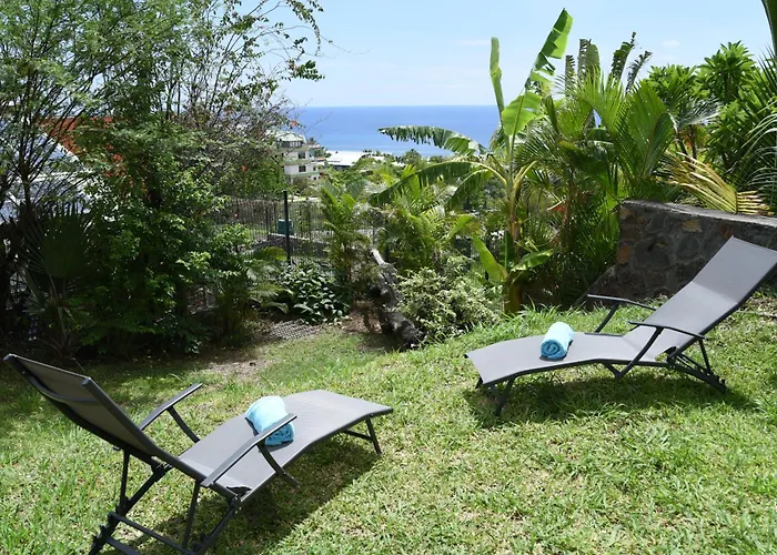 T2 avec jardin, piscine, vue mer à Saint-Gilles-les-Bains