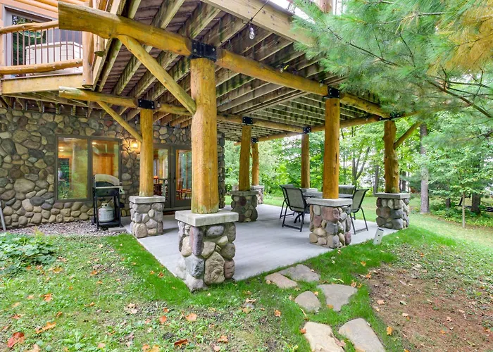 Pokegama Lake Vacation Rental W/ Shared Boat Dock!