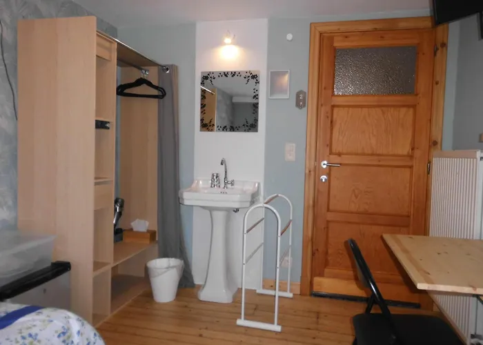 Logies 'T Eenvoud - Simple Comfort & Quiet Rooms - To Reset And Recharge Near The Beach