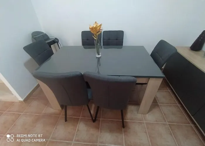 La Casa de las Tejas Verdes
